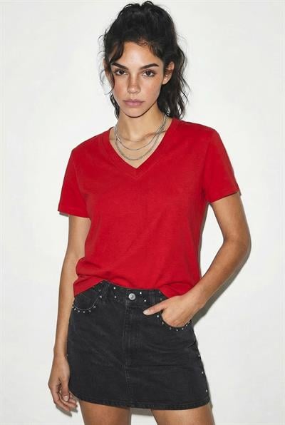 %100 Organik Pamuk Derin V Yakalı Comfort Fit T-Shirt 60602066 - Kırmızı
