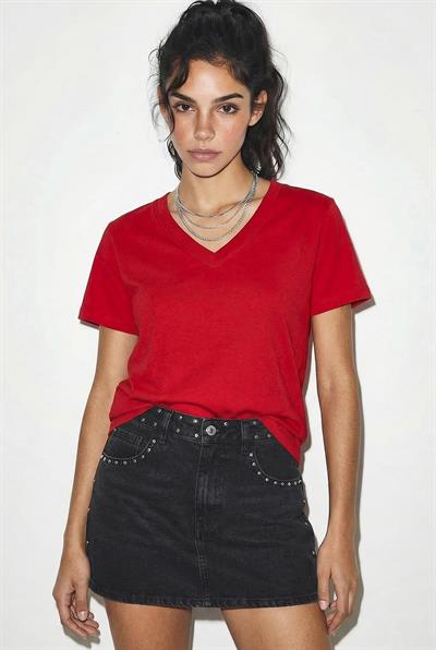%100 Organik Pamuk Derin V Yakalı Comfort Fit T-Shirt 60602066 - Siyah-Beyaz-Kırmızı