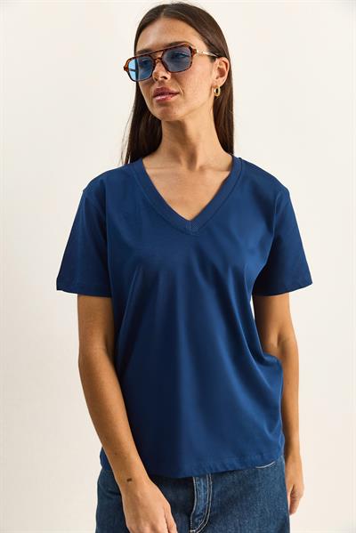 %100 Organik Pamuk Derin V Yakalı Comfort Fit T-Shirt 60602066 - Siyah-Beyaz-Laci