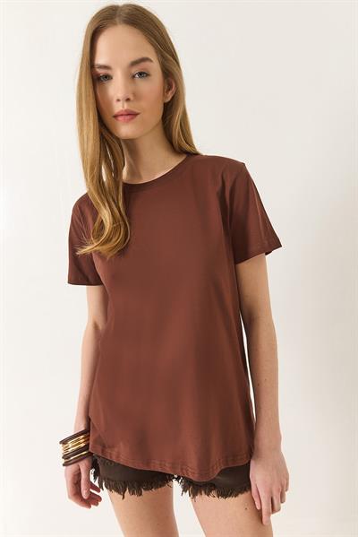 Kadın %100 Organik Pamuklu Comfort Fit Arkası Uzun Basic T-shirt 60602049 - Kahve