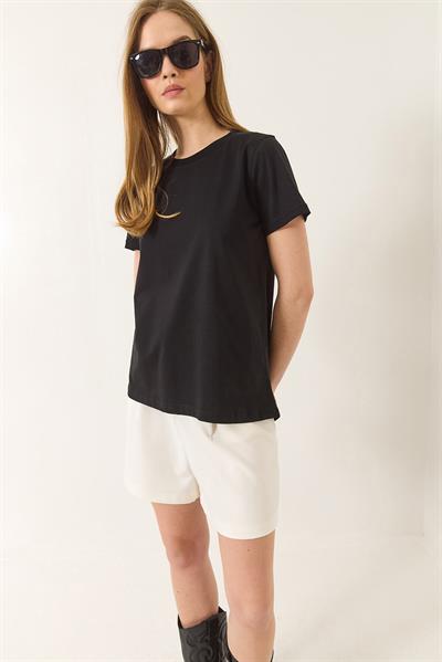 Kadın %100 Organik Pamuklu Comfort Fit Arkası Uzun Basic T-shirt 60602049 - Siyah