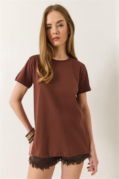 Kadın %100 Organik Pamuklu Comfort Fit Arkası Uzun Basic T-shirt 60602049 - Kahve