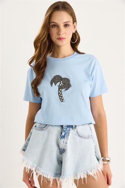 Kadın %100 Pamuk Bisiklet Yaka Palmiye Taş Aksesuarlı Rahat Kalıp T-Shirt 60602067 - Bebe Mavisi
