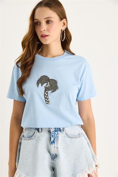 Kadın %100 Pamuk Bisiklet Yaka Palmiye Taş Aksesuarlı Rahat Kalıp T-Shirt 60602067 - Bebe Mavisi