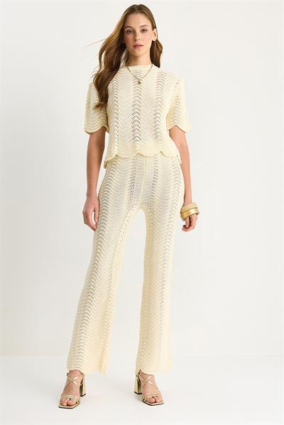 Kadın Ajur Detaylı Dalga Desenli Alt-Üst Triko Takım 60283501 - Krem