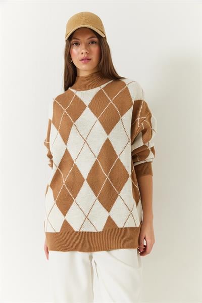 Kadın Baklava Desenli Yarım Balıkçı Yaka Oversize Kalın Triko Kazak 60261376 - Bej-Camel