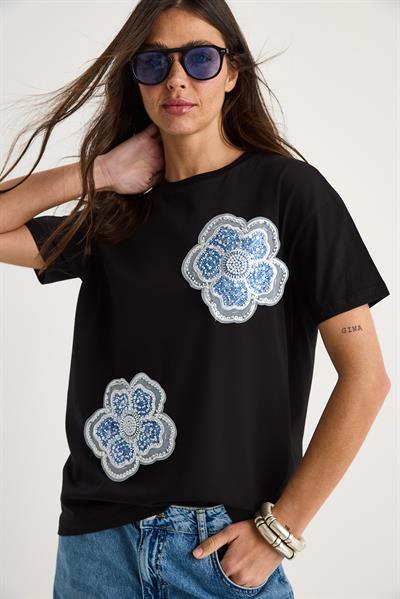 Çiçek Taş Aksesuarlı Kısa Kollu Bisiklet Yaka T-Shirt 60602059 - Siyah