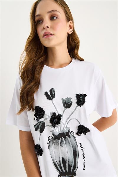 Kadın Bisiklet Yaka Kısa Kollu Çiçek Baskılı Pul Detaylı T-Shirt 60602021 - Beyaz