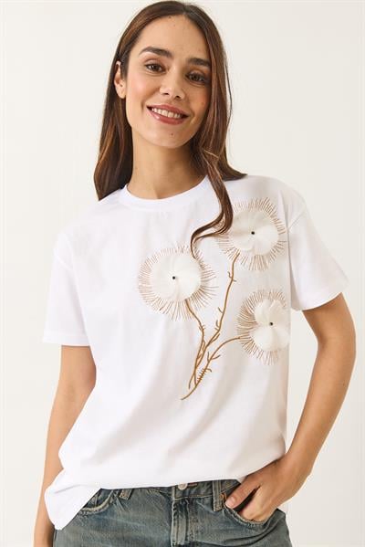 Kadın Bisiklet Yaka Kısa Kollu Nakışlı Kabartma Aksesuarlı T-Shirt 60602024 - Beyaz