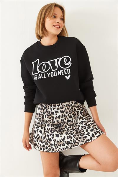 Kadın Bol Kesim Yuvarlak Yaka Sweatshirt MBHS022 60601022 - Siyah
