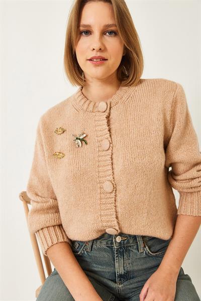Broş Detaylı Triko Hırka 20246254 - Pudra
