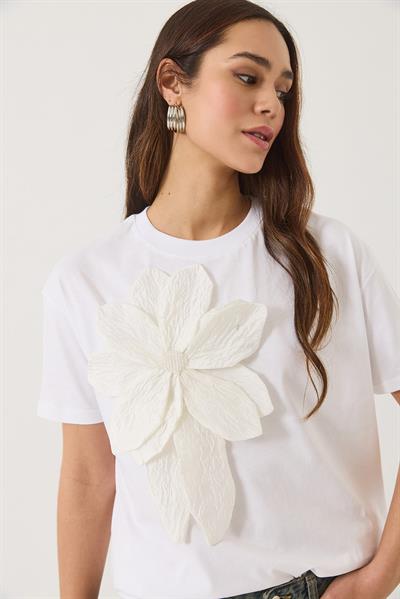 Kadın Çiçek Aksesuarlı Kısa Kollu Pamuklu T-Shirt 60602040 - Beyaz