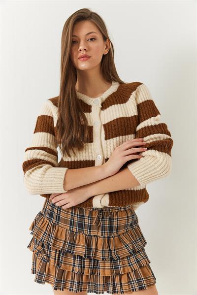 Çiizgili Düğmeli Triko Hırka - Ekru-Kahverengi