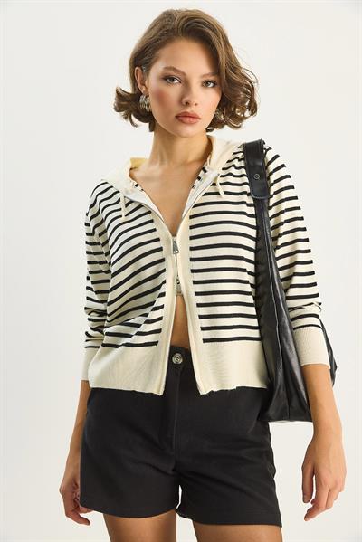 Kadın Çizgili Kapüşonlu Çift Fermuarlı Basic Hırka 20246865 - Ekru-Siyah