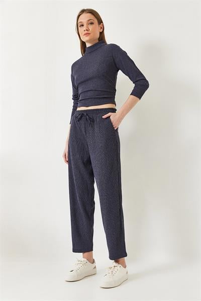 Kadın Crop Bluz ve Beli Lastikli Pantolonlu Alt Üst Takım 60261363 - Lacivert