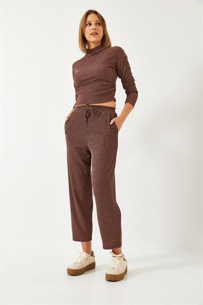 Kadın Crop Bluz ve Beli Lastikli Pantolonlu Alt Üst Takım 60261363 - Kahverengi