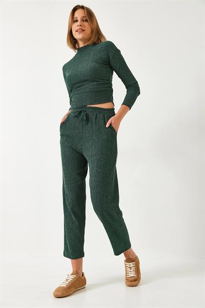 Kadın Crop Bluz ve Beli Lastikli Pantolonlu Alt Üst Takım 60261363 - Zümrüt Yeşili
