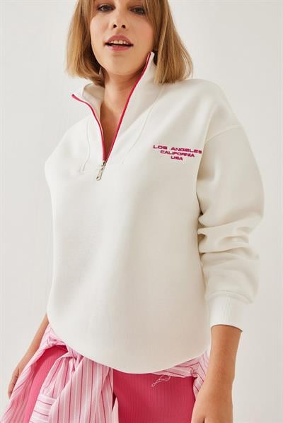 Kadın Dik Yaka Fermuar Detaylı Şardonlu Oversize Sweatshirt 60351177 - Beyaz