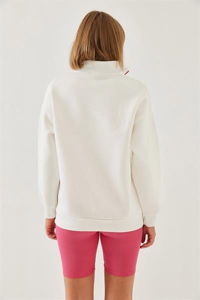 Kadın Dik Yaka Fermuar Detaylı Şardonlu Oversize Sweatshirt 60351177 - Beyaz
