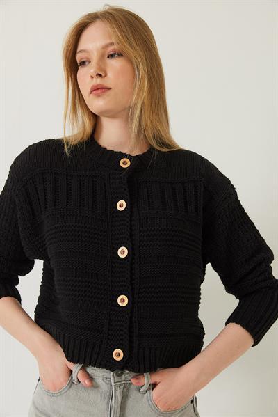 Düğmeli Desenli Triko Hırka 20247545 - Siyah