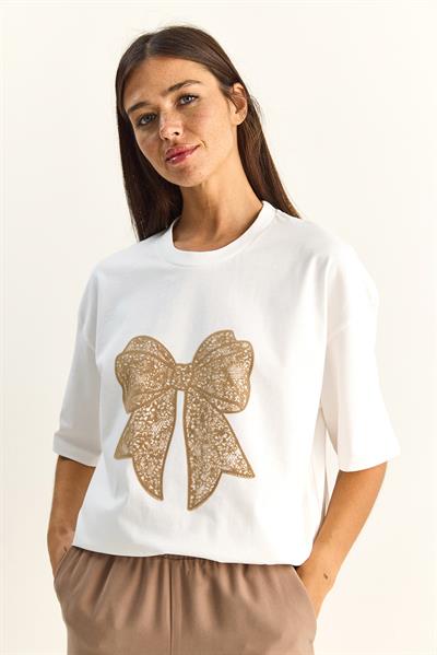 Kadın %100 Pamuk Bisiklet Yaka Kadife Fiyonk Baskılı Oversize T-Shirt ÖT261034 60286083 - Beyaz-Bej