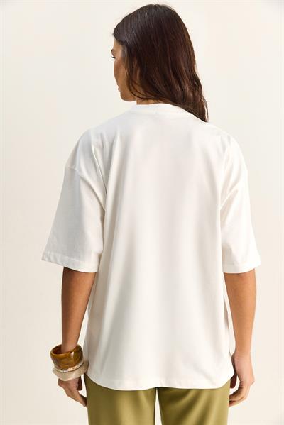 Kadın %100 Pamuk Bisiklet Yaka Kadife Fiyonk Baskılı Oversize T-Shirt ÖT261034 60286083 - Beyaz-Yeşil