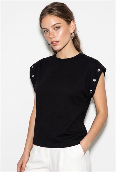 Kadın %100 Pamuk Bisiklet Yaka Kuşgözü Zımba Detaylı Basic T-Shirt 60382619 - Siyah