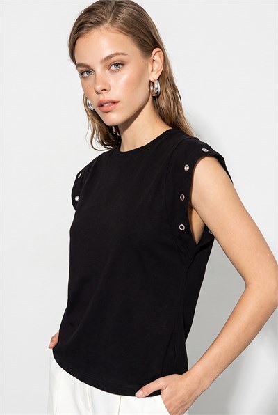 Kadın %100 Pamuk Bisiklet Yaka Kuşgözü Zımba Detaylı Basic T-Shirt 60382619 - Siyah