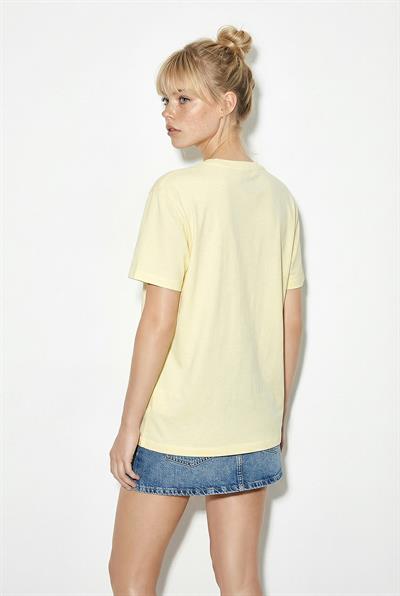 Kadın %100 Pamuk El İşi Çiçek Nakış Detaylı Premium Tasarım T-Shirt 1005 60282050 - Tereyağ