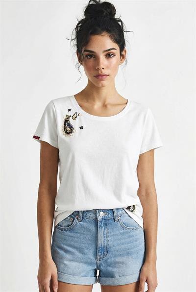 Kadın %100 Pamuk El İşi Nakış Detaylı Premium Tasarım T-Shirt 1006 60282052 - Beyaz
