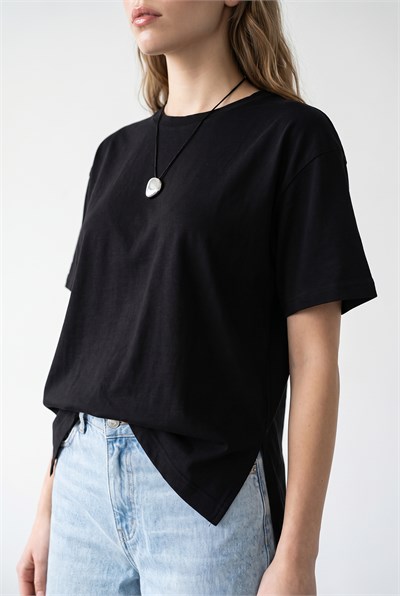 Kadın %100 Pamuk Oversize Bisiklet Yaka Yan Yırtmaçlı Basic T-Shirt 60382625 - Siyah