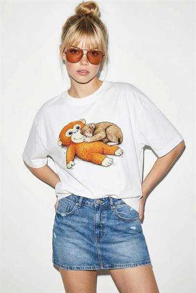 Kadın %100 Pamuklu Bisiklet Yaka Maymun Punch Baskılı Oversize T-Shirt ÖT261036 60286078 - Beyaz