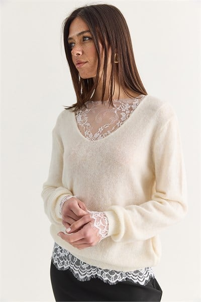 Kadın 2 Parça Dantel Bluz ve V Yaka Oversize Triko Kazak Takım TK261156 60286726 - Krem