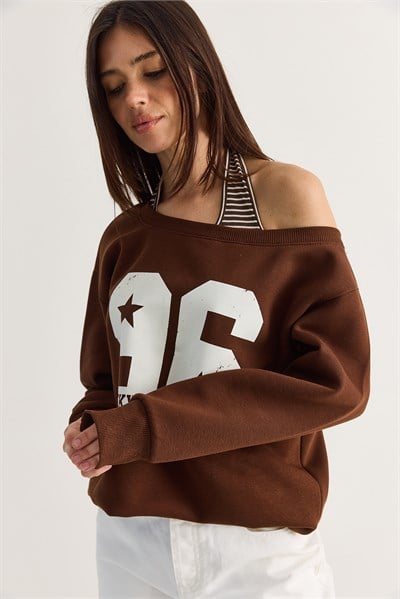 Kadın 96 Lucky Baskılı Birleşik Atlet Detaylı Kayık Yaka Sweatshirt 814 60286601 - Acı Kahve