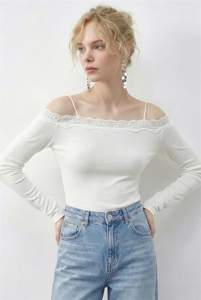 Kadın Askılı Dantel Detaylı Madonna Yaka Bluz 1064 60286037 - Beyaz