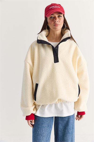 Kadın Ayıcık Nakışlı Dik Yaka Düğme Detaylı Oversize Peluş Sweatshirt 4241 60286781 - Krem