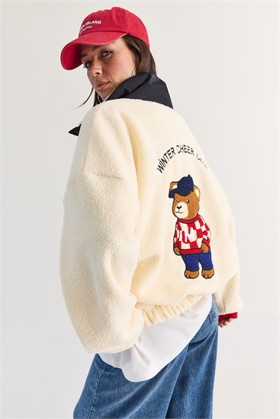 Kadın Ayıcık Nakışlı Dik Yaka Düğme Detaylı Oversize Peluş Sweatshirt 4241 60286781 - Krem
