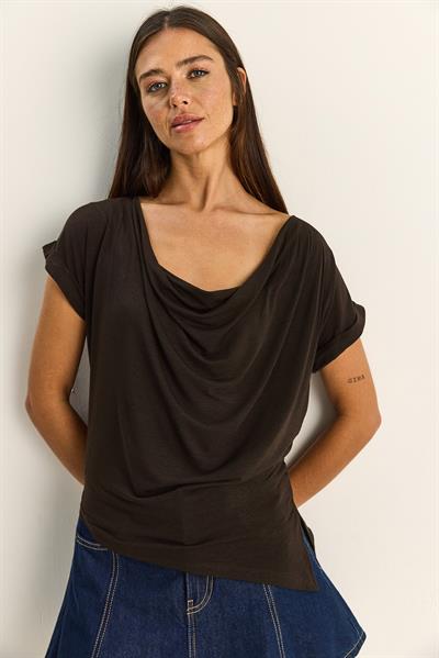 Kadın Belden Büzgü Detaylı Degaje Yaka Asimetrik Kesik Bluz 7664 60286126 - Kahverengi