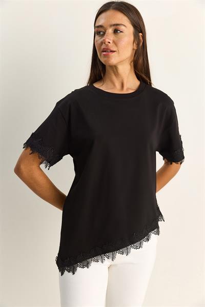 Kadın Bisiklet Yaka Dantel Detaylı Asimetrik Kesim Oversize T-Shirt 2224 60286124 - Siyah