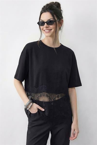 Kadın Bisiklet Yaka Dantel Detaylı Rahat Kalıp T-Shirt 1074 60286064 - Siyah