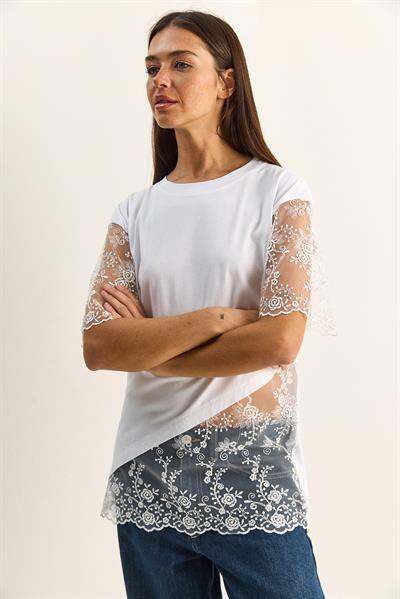 Kadın Bisiklet Yaka Dantel Garnili Asimetrik Kesim Relaxed Fit T-Shirt 2225 60286125 - Beyaz