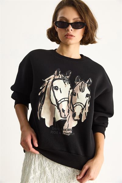 Kadın Bisiklet Yaka Dijital Cowboy Baskılı Salaş Sweatshirt 6896 60283521 - Siyah