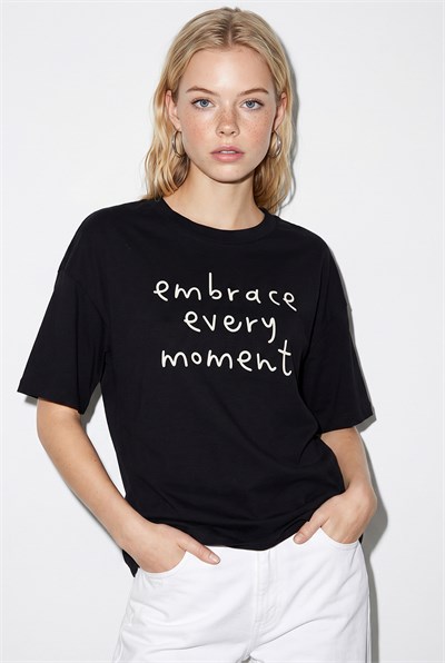 Kadın Bisiklet Yaka Kısa Kollu Yazı Baskılı Oversize T-Shirt 60382630 - Siyah