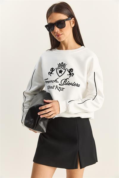 Kadın Bisiklet Yaka Nakış İşlemeli Üç İplik Şardonlu Sweatshirt 60601049 - Ekru