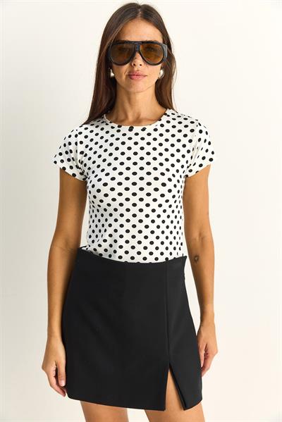 Kadın Bisiklet Yaka Puantiyeli Kısa Kollu Likralı Crop T-Shirt 6137 60286127 - Beyaz-Siyah