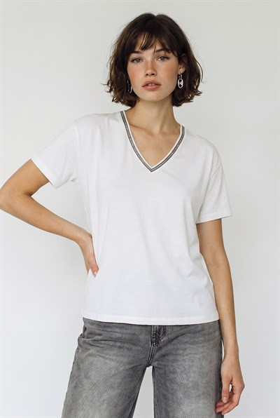 Kadın Boncuk İşlemeli V Yaka Basic Regular T-Shirt 60382616 - Beyaz