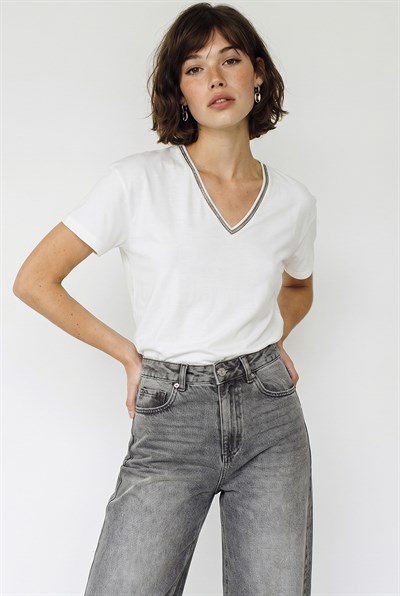 Kadın Boncuk İşlemeli V Yaka Basic Regular T-Shirt 60382616 - Beyaz