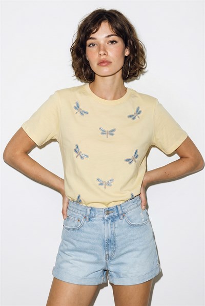 Kadın Boncuk Taş İşlemeli Yusufçuk Desenli Rahat Kalıp T-Shirt 2212 60283971 - Sarı