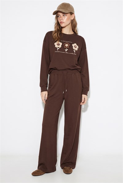 Kadın Boncuk ve Pul İşlemeli Çiçek Aplikeli Oversize Sweat Bol Pantolon Pamuk Modal Takım 2265 60286491 - Acı Kahve