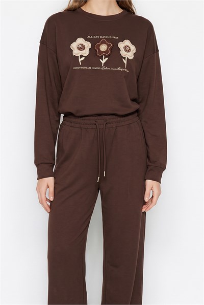 Kadın Boncuk ve Pul İşlemeli Çiçek Aplikeli Oversize Sweat Bol Pantolon Pamuk Modal Takım 2265 60286491 - Acı Kahve